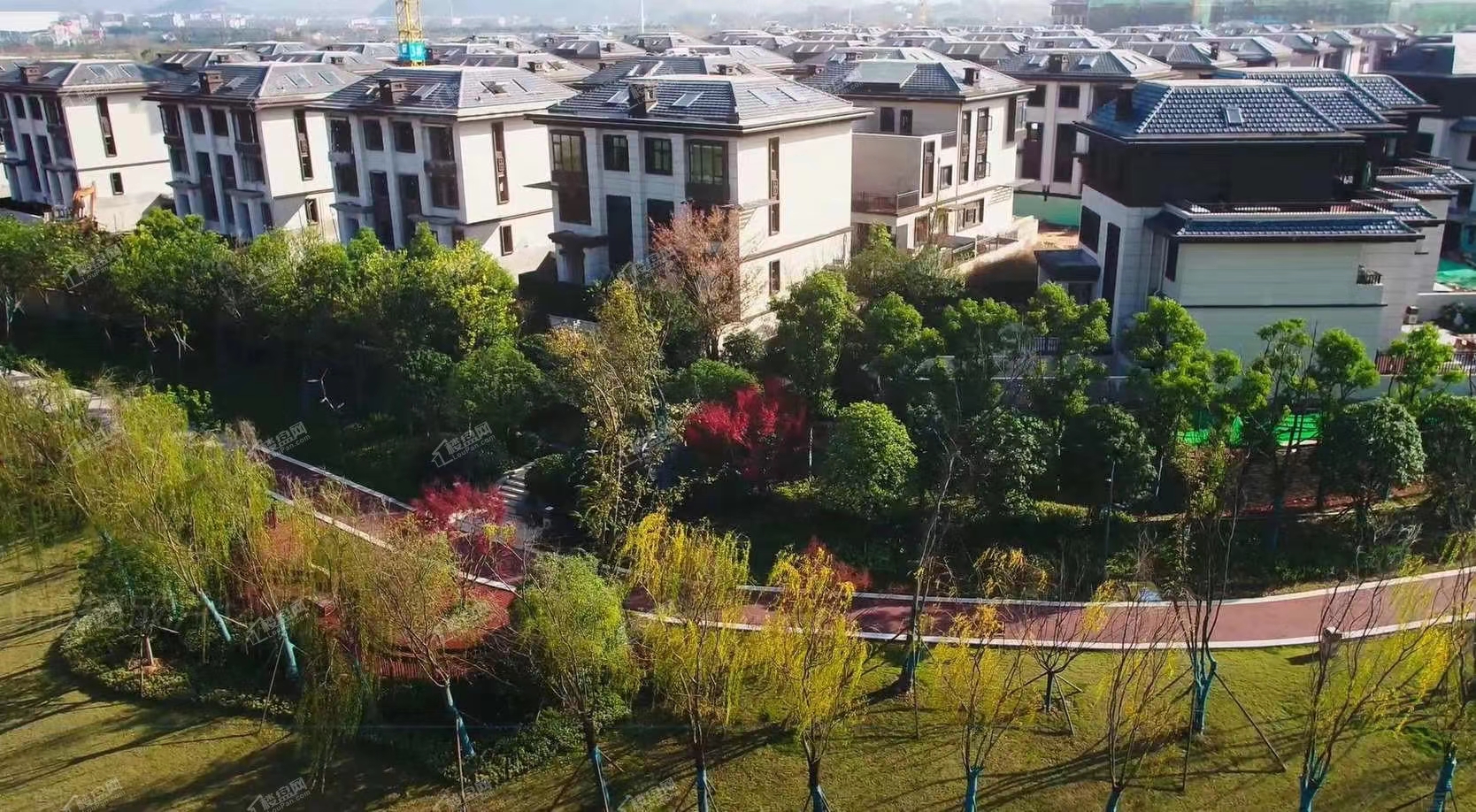 湖南怡美環(huán)境管理發(fā)展有限公司,湖南物業(yè)保潔服務，商場保潔,石材護理價格,市政環(huán)衛(wèi),駐場保潔