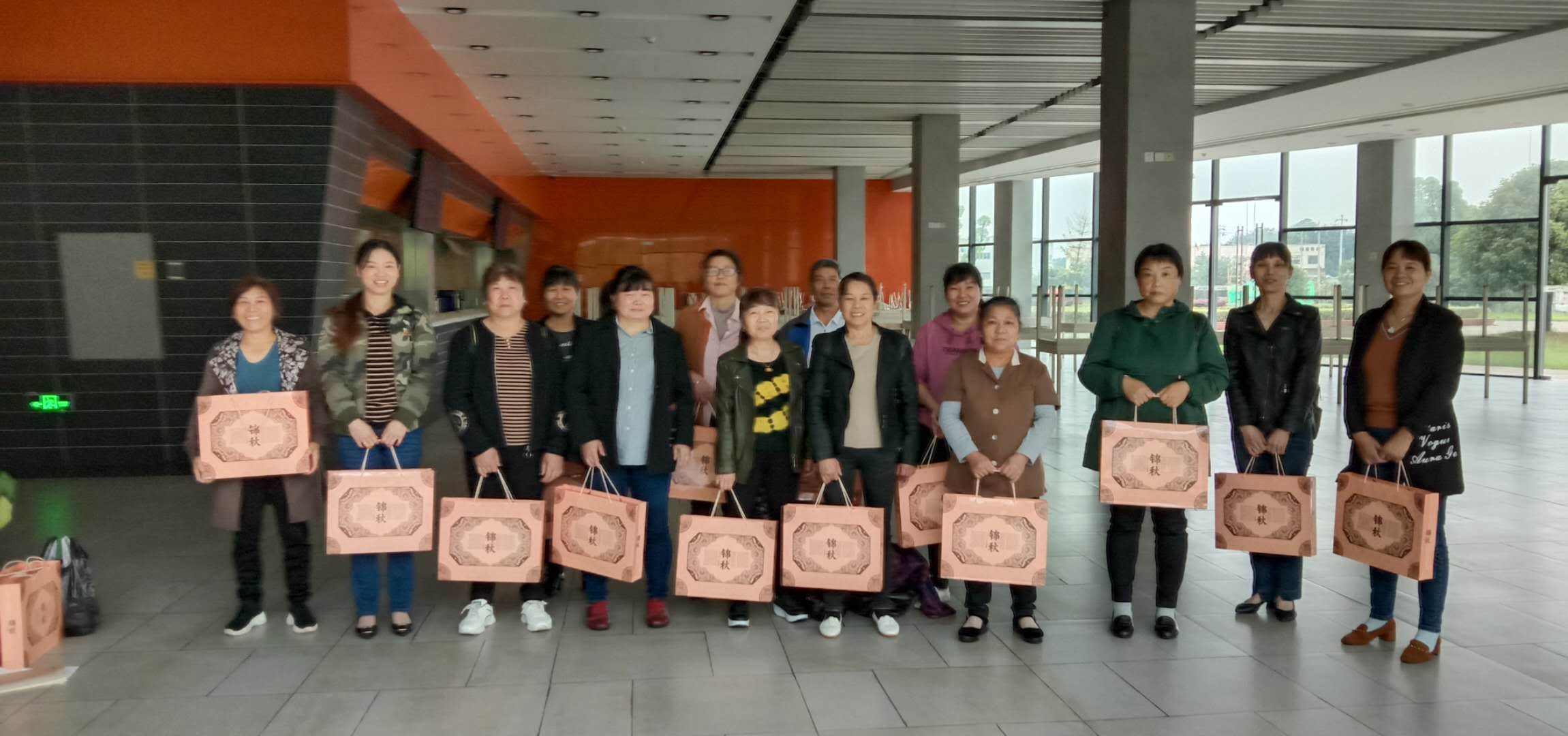 湖南怡美環境管理發展有限公司,湖南物業保潔服務，商場保潔,石材護理價格,市政環衛,駐場保潔